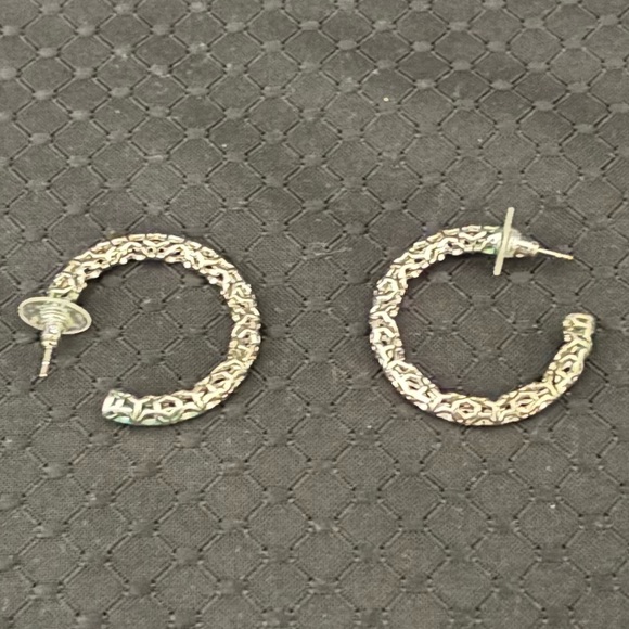 Jewelry - Kendra Scott Maggie Medium Silver Hoop Earrings